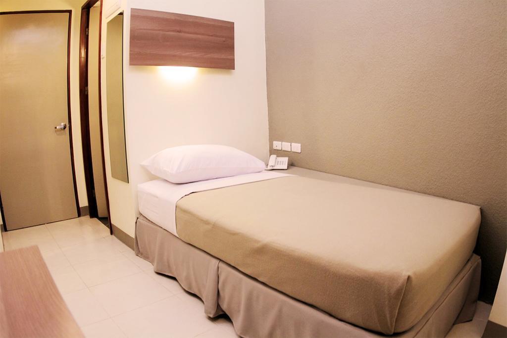 The Center Suites Cebu Exterior photo