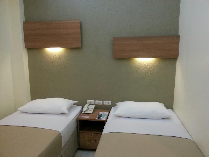 The Center Suites Cebu Exterior photo