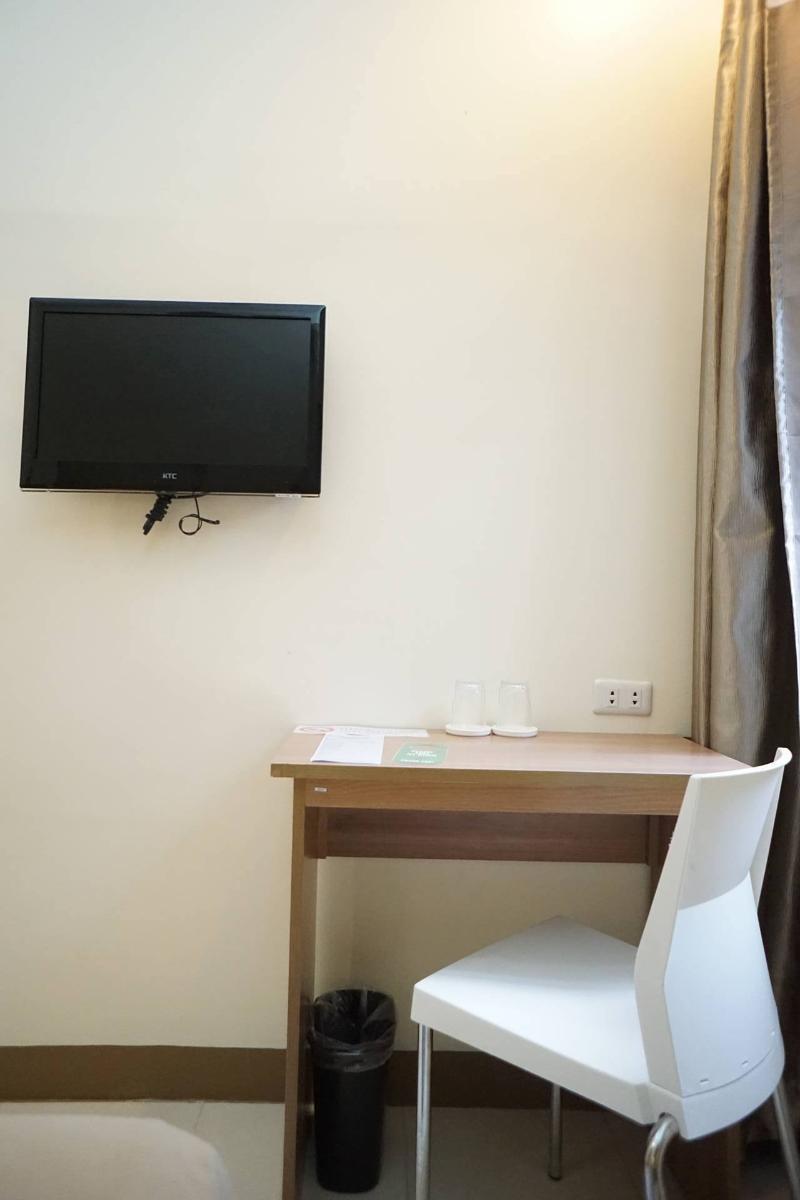 The Center Suites Cebu Exterior photo