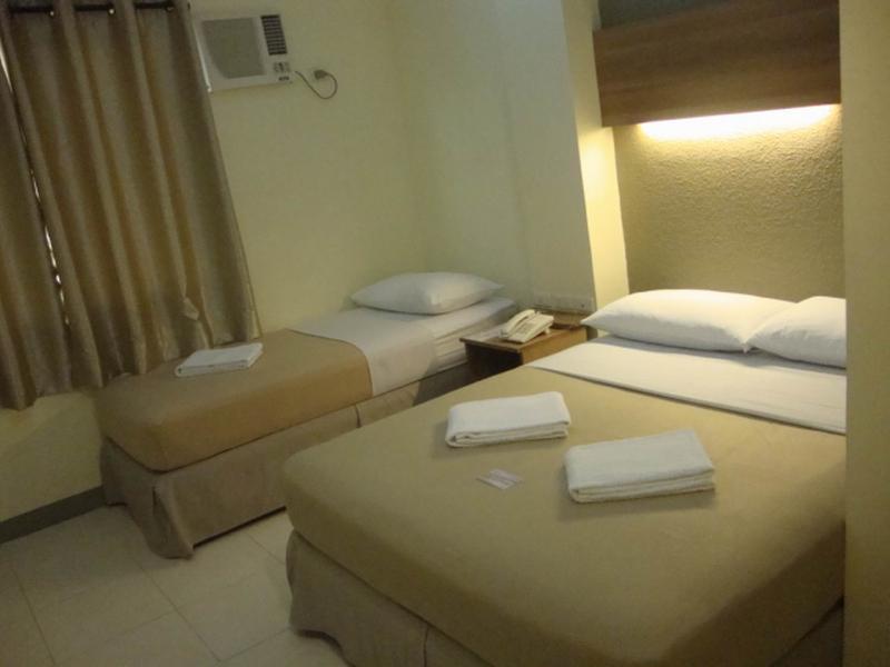 The Center Suites Cebu Exterior photo