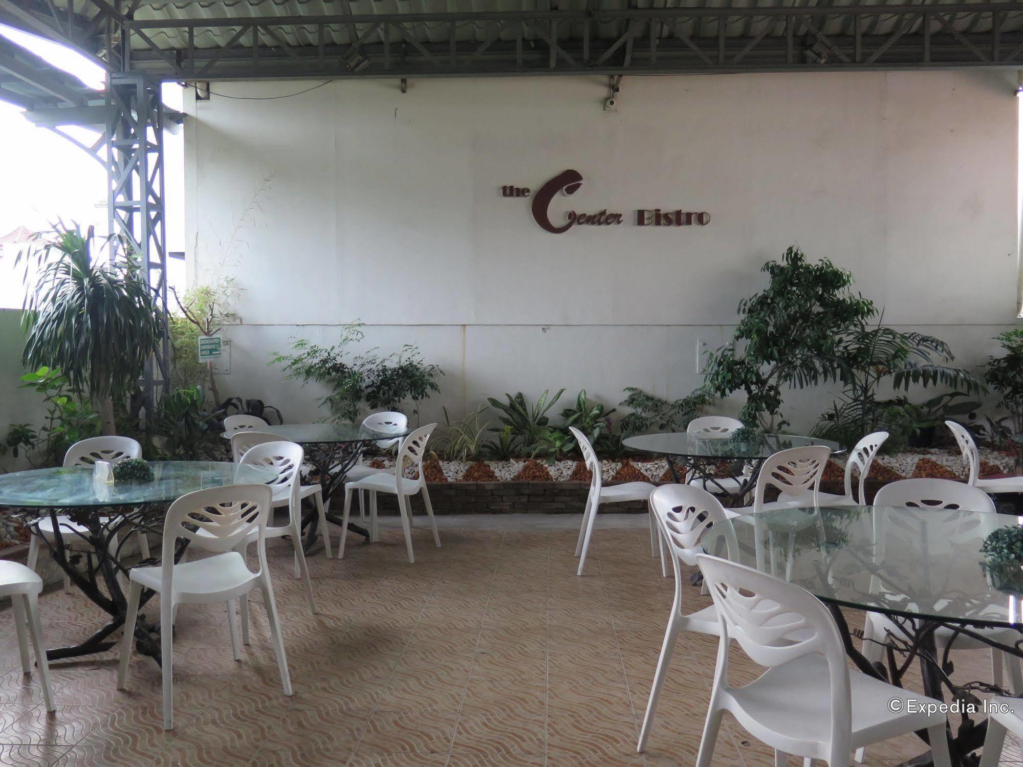 The Center Suites Cebu Exterior photo