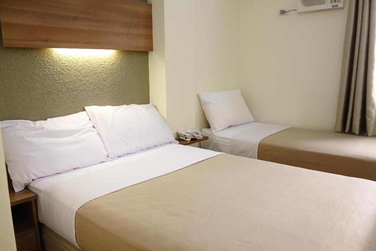 The Center Suites Cebu Exterior photo